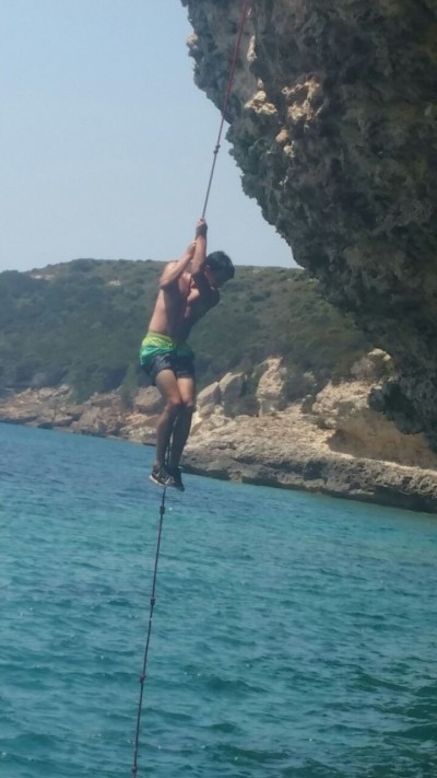 (Foto: Kettner) Auch von diesem Seil kann man sich herrlich ins Wasser fallen lassen!