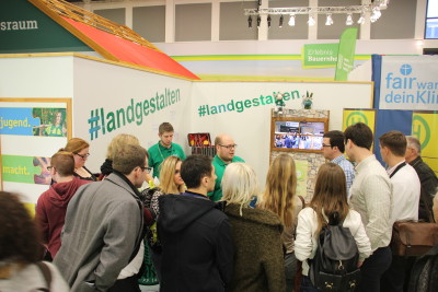 (Foto: WLL) Die Hoschule Anhalt besuchte uns am Landjugend-Stand