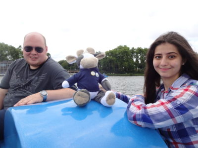 (Foto: WLL) Gemeinsam in einem Boot: Sebastian und Wilma (WLL) und Maja, Sprecherin der JoG in Rheine
