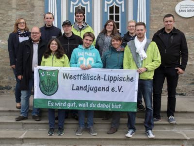 (Foto: WLL/Welpelo) Hinten v.l.n.r.: Vanessa Weber (Einzelmitglied), Steffen Haarmann (LJ Lengerich), Martin Bohle (LJ Loxten) Mitte v.l.n.r.: Sebastian Jakobs (LJ Breckerfeld), Frank Maletz (LJ Lengerich), Sarah Berkhoff (LJ Norddinker), Moritz Brunnenberg (LJ Norddinker), Stefan Schmidt (LJ Minden-Lübbecke) Vorne v.l.n.r.: Melanie Alfes (LJ Hennen), Niklas Nollmann (LJ Lengerich), Franziska Trepte (Einzelmitglied), André Bußmann (Einzelmitglied)