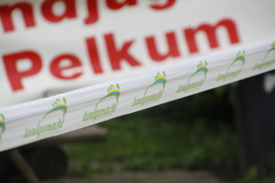 (Foto: WLL/Peters) Die Landjugend Pelkum präsentierte ihre Nisthilfen-Aktion
